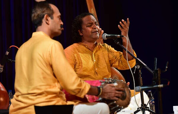 Carnatic music concert by Sreevalsan J Menon during the Swati Thirunal day 2019 at Fine arts hall (9)