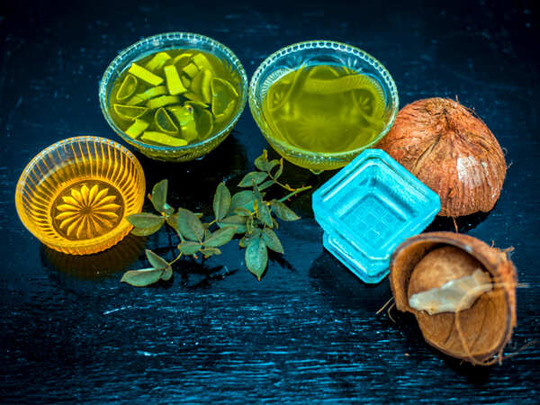 Aloe-vera-and-coconut-oil-mask