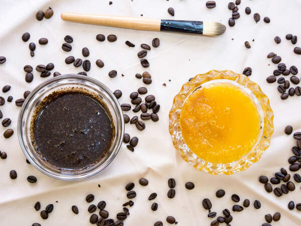 Honey-and-coffe-mask