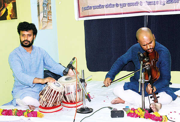 Amit (L) and Sharda Prasan Das (BCCL/ Arvind Kumar)