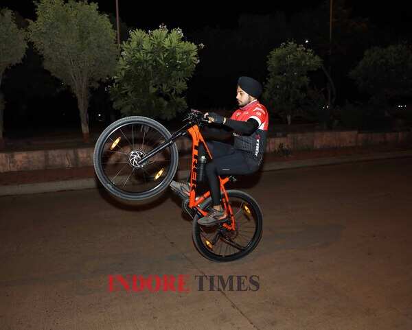 Gurpreet SIngh, stunt rider_edit