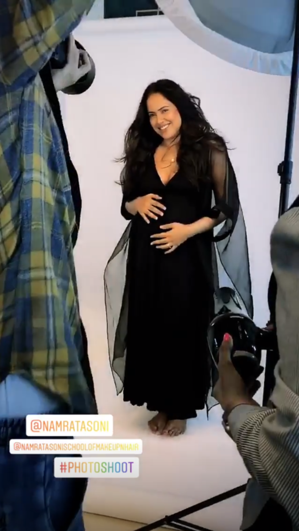 Sameera Reddy flaunts her baby bump in her latest photo shoot | Hindi ...