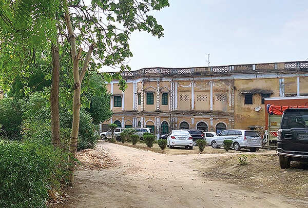 A view of the Mahmoodabad Palace in Qaiserbagh where the shooting of the film is currently going on in the city (BCCL)