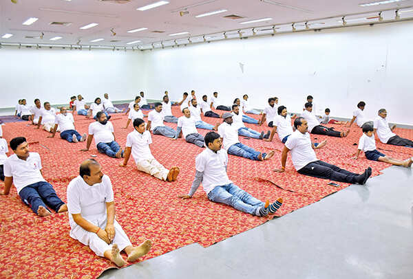 A yoga camp was organised at Lalit Kala Akademi (BCCL/ Farhan Ahmad Siddiqui, Aditya Yadav and Vishnu Jaiswal)