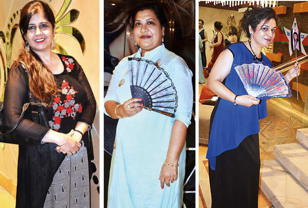 (L) Meetu Bagga (C) Neelam Agarwal (R) Sangeeta Agarwal (BCCL/ IB Singh)