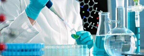 Clin trials graphic Researcher in lab cropped