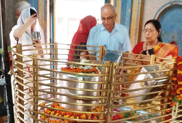 Yami Gautam at the Mankameshwar Temple in Lucknow (BCCL/ Aditya Yadav)