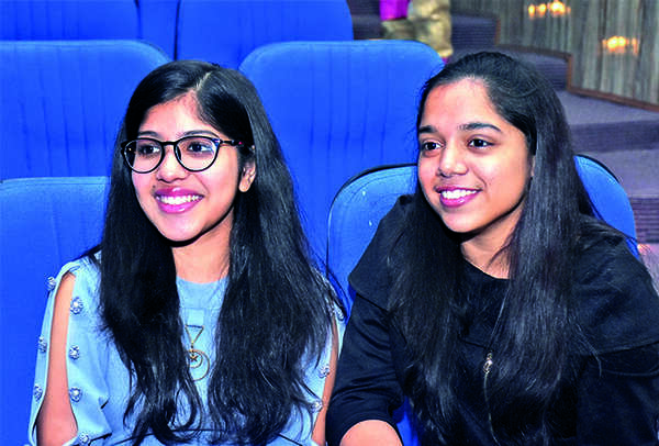 Vanshita Singh (L) and Vanshika Rastogi (BCCL/ Vishnu Jaiswal)