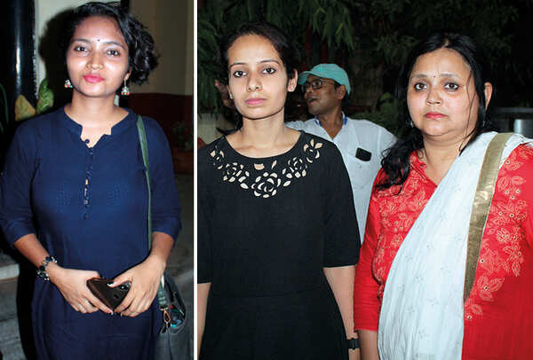 Akansha Gupta (R) Pariniti and Hitishi (BCCL/ Arvind Kumar)