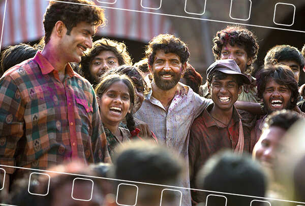 Nandish (L) with Hrithik Roshan in a still from Super 30