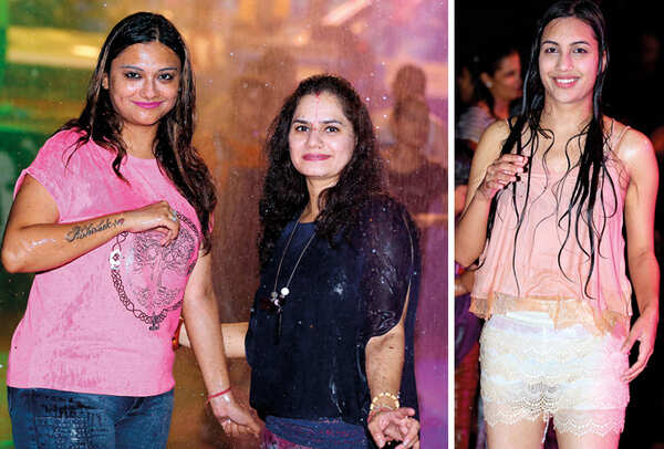 (L) Akanksha and Shweta (R) Lavanya (BCCL/ Aditya Yadav)