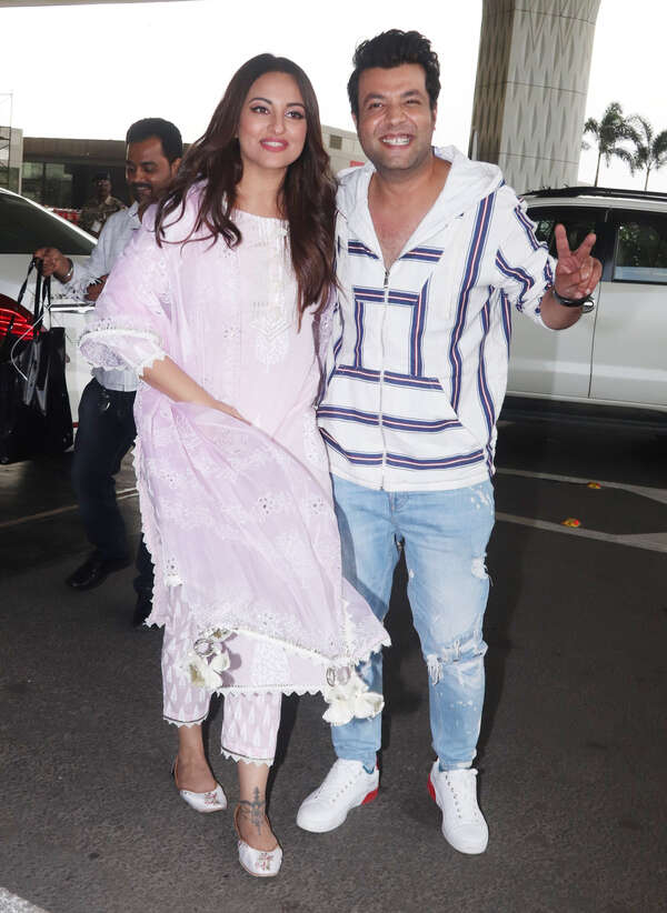 Sonakshi Varun (1)