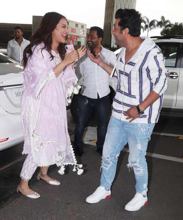 Sonakshi Varun (3)
