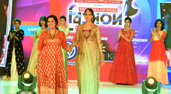 Maithri Srikant, Archana Ravi (3)