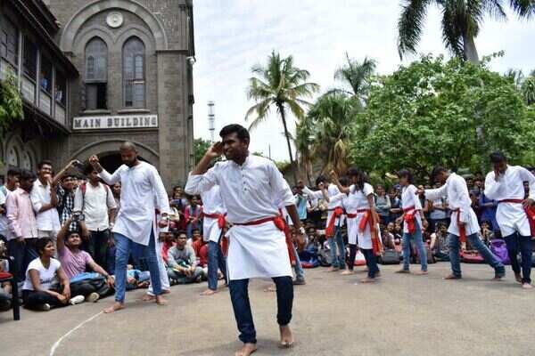 Street play at Fergusson College (4)
