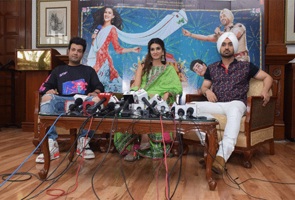 Diljit Dosanjh and Kriti Sanon dazzle as they promote Arjun Patiala (PICS)