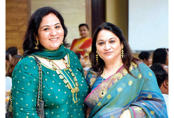 Gaytri (L) and Chhama (BCCL/ Pankaj Singh)