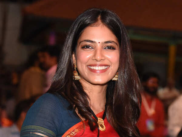 Malavika Mohan (1)