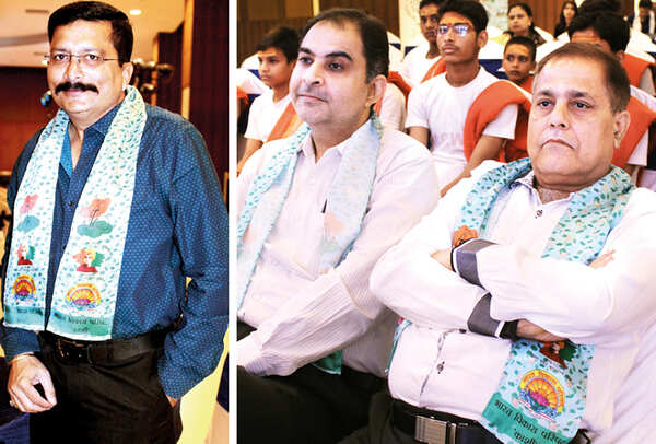 (L) Abhishek Malhotra (R) Vishal and Omkar Nath (BCCL/ Arvind Kumar)