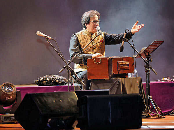 Talat-Aziz-New