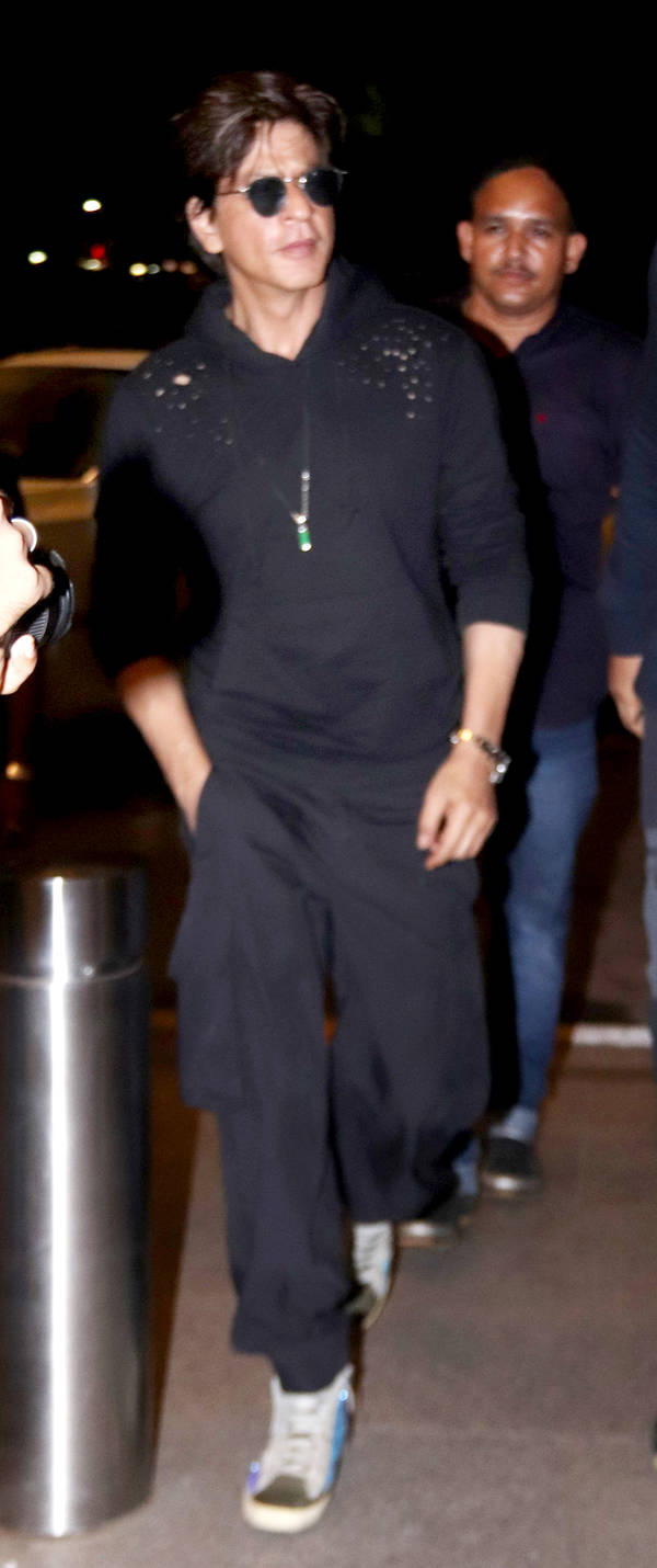 Shah Rukh Khan's Wardrobe | SHAH RUKH KHAN with KKR Captain Shreyas Iyer at  Mannat Wearing: Maison Mihara Yasuhiro Military Distressed Panelled Cargo  Trousers ($1,1... | Instagram