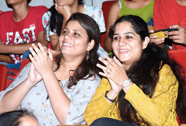 Manjari Srivastava (L) and Tanya Bharadwaj (BCCL/ Vishnu Jaiswal)