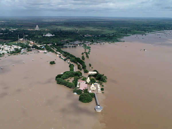 Death Toll Climbs To 60 In Kerala, Over 2 Lakh In Relief Camps | Kochi ...