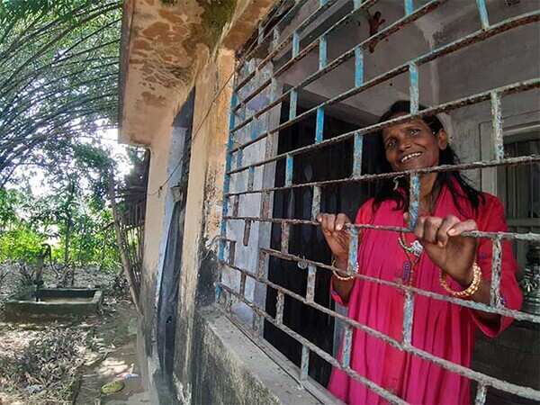 Ranaghat Platform Singer 13 635