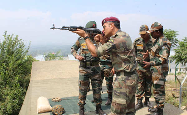 Dhoni to train in J-K, permission to train with Indian Army approved:  Reports - The Statesman