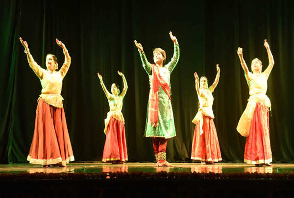 nartan sarwaswam_directed by prof mandavi singh (11)