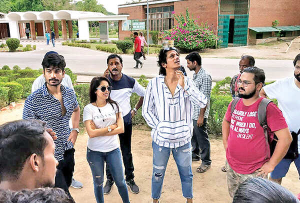 Actor Vijay Varma shooting for the film at the college in Prayagraj (BCCL/ Amar Deep)