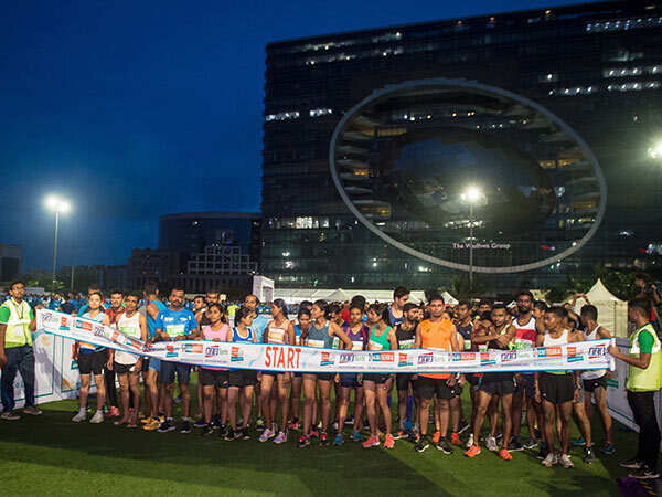The-4th-Edition-of-Mumbai-Half-Marathon-started-off-at-5