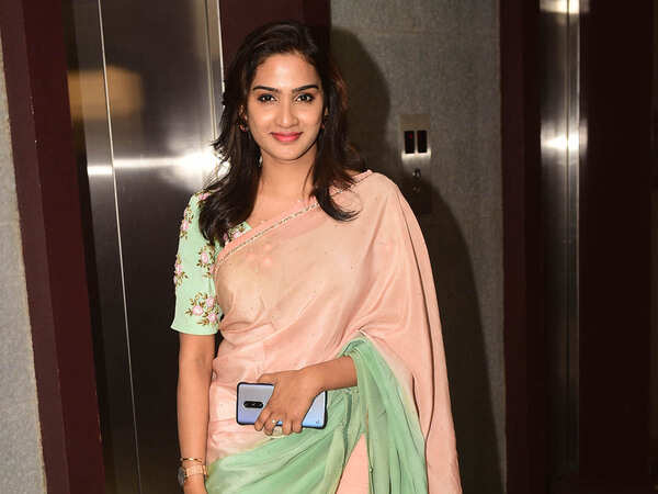 Aditi Ravi 01