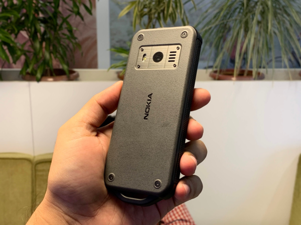 Nokia 2720 Flip phone with 4G unveiled by HMD Global at IFA 2019