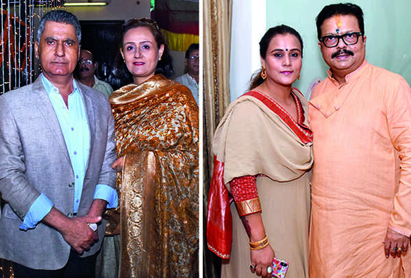 (L) Maj Gen Pravesh Puri and Heminder (R) Priyanka and Abhijit Sarkar (BCCL/ Vishnu Jaiswal)