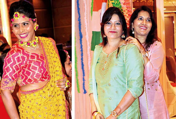 (L) Pooja Jaiswal (R) Sonali Jain and Deepa Kishnani (BCCL/ Unmesh Pandey)