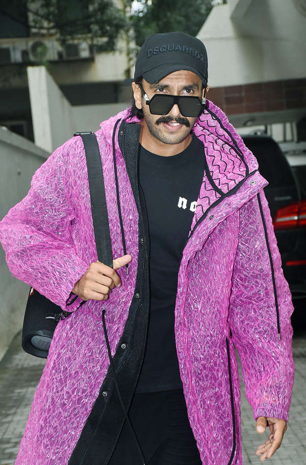 Guess the face on Ranveer Singh's super expensive jacket! - Times of India