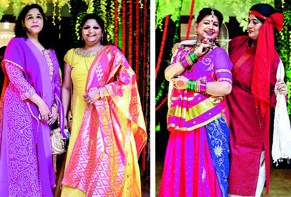 (L) Neelima Mishra and Asha (R) Neha and Jyoti Srivastava (BCCL/ Pankaj Singh)