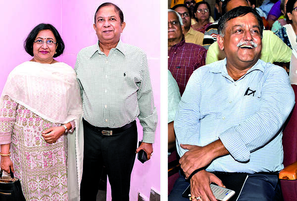 (L) Anuradha and Pawan Goel (R) Awanish Awasthi (BCCL/ Farhan Ahmad Siddiqui)
