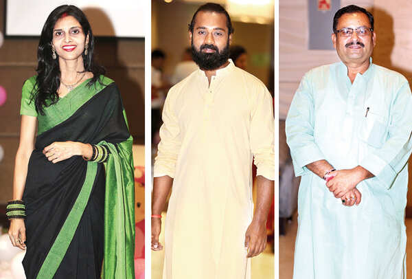 (L) Pratibha Pandey (C) Rahul Singh Chandel (R) Vaagish Dinkar (BCCL/ Aditya Yadav)