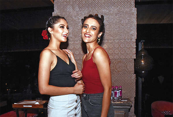 Sonal-Sharma-and-Apeksha-(3)