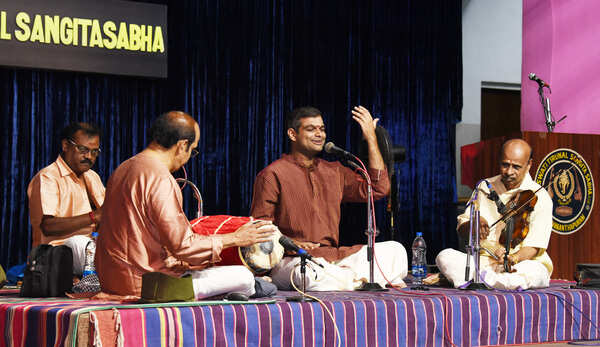 Moozhikulam Harikrishnan (1)