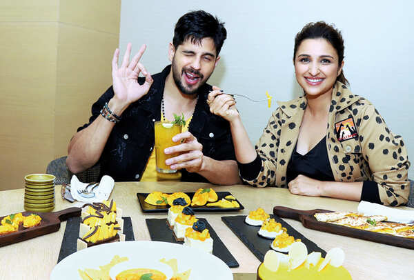 Yeh koi aam khana nahi hai: It was mango all the way for Sidharth Malhotra and Parineeti Chopra who visited Lucknow recently (BCCL)
