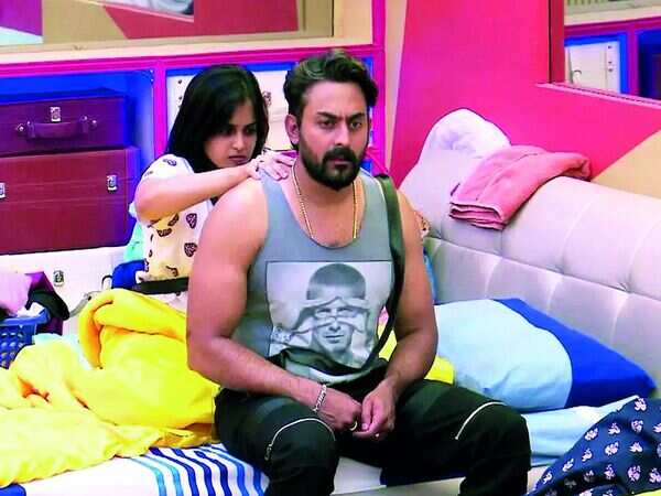 bt05biggboss-shruti-karthik