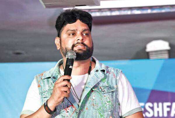 Emcee Yash Khatri