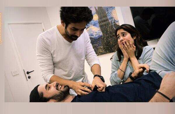 Dostana 2 (2).