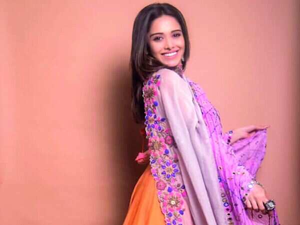BT23-DIWALI-NUSHRAT_SAMESIZE