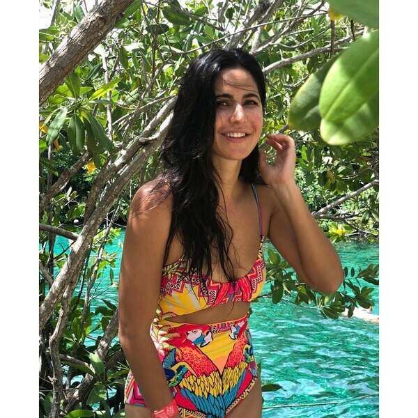 katrina kaif Hot Bikini Photos & Sexy Video