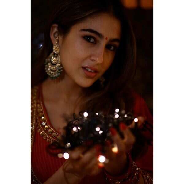 saraalikhan95_75379873_2312912785592886_3609877412924710922_n