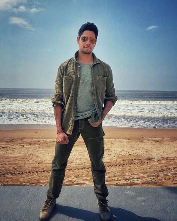 sidmalhotra_75379795_100375234724865_4348433160228680199_n